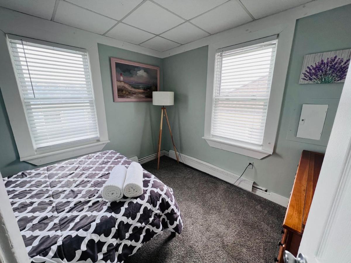 Entire Lovely 3 Bedroom, 2 Bathroom Apartment! 1 Block To The Beach And Boardwalk! Wildwood Exterior photo