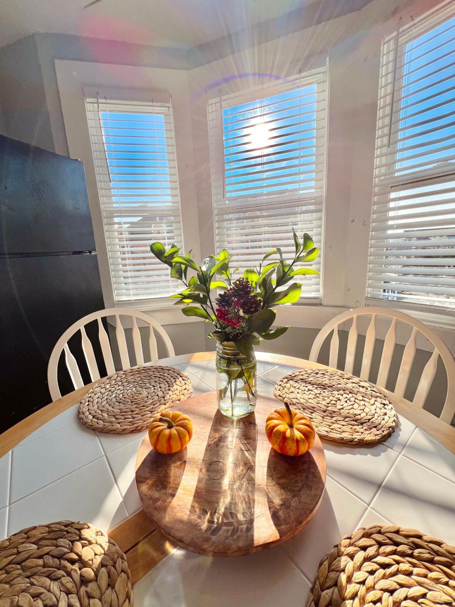Entire Lovely 3 Bedroom, 2 Bathroom Apartment! 1 Block To The Beach And Boardwalk! Wildwood Exterior photo